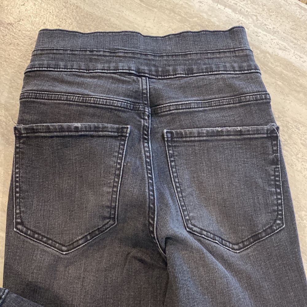 Black Denim Express Skinny Jeans, Size 00R - Picture 7 of 7